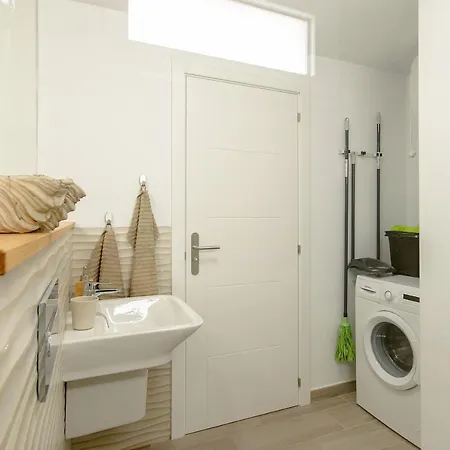 Volcano Apartment, Free Access To The Fariones Sports Center Apartment Puerto del Carmen (Lanzarote)
